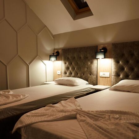 Amico Hotel Приштина Экстерьер фото