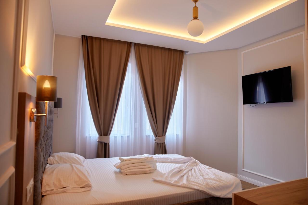 Amico Hotel Приштина Экстерьер фото