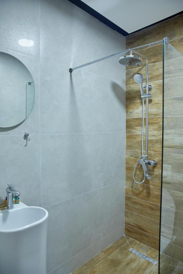Amico Hotel Приштина Экстерьер фото