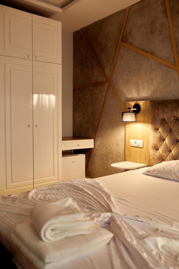 Amico Hotel Приштина Экстерьер фото
